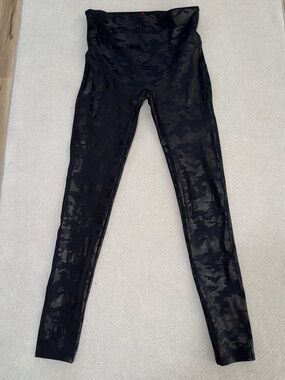 SPANX Black Camo High Waist Leggings